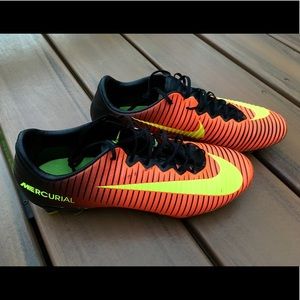 Nike Mens Mercurial Vapor XI FG Soccer Cleats